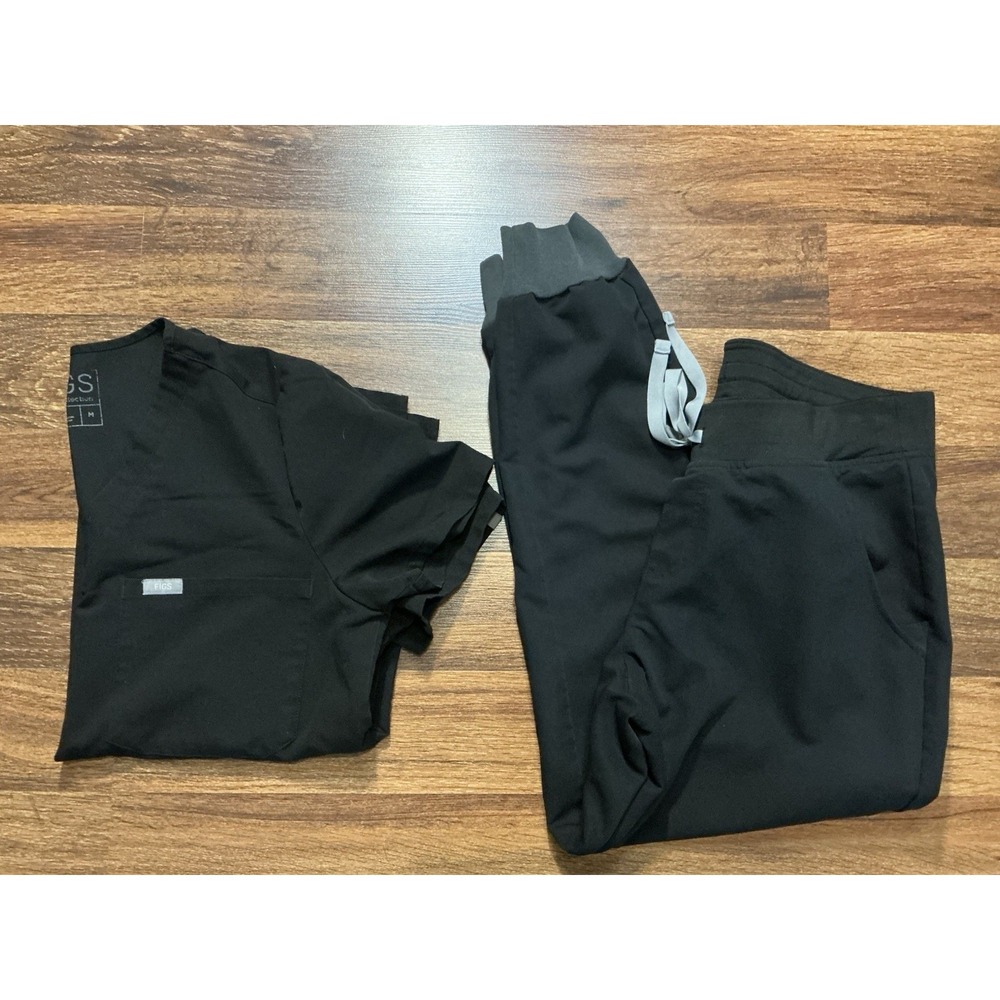 FIGS Technical Collection BLACK Med V-Neck Scrub Top & Med/Petite Jogger Pants